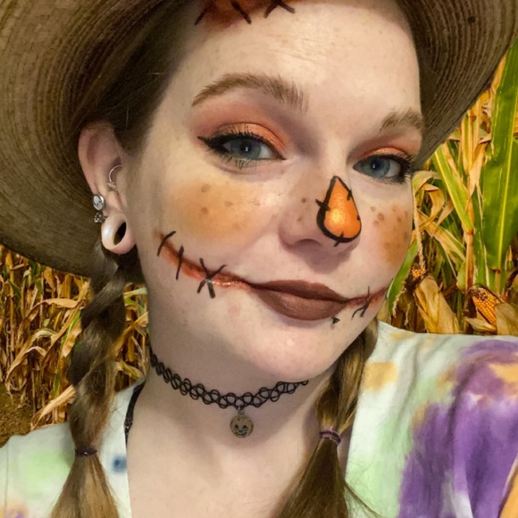 Meet your Posher, Mandi - Picture 3 of 4